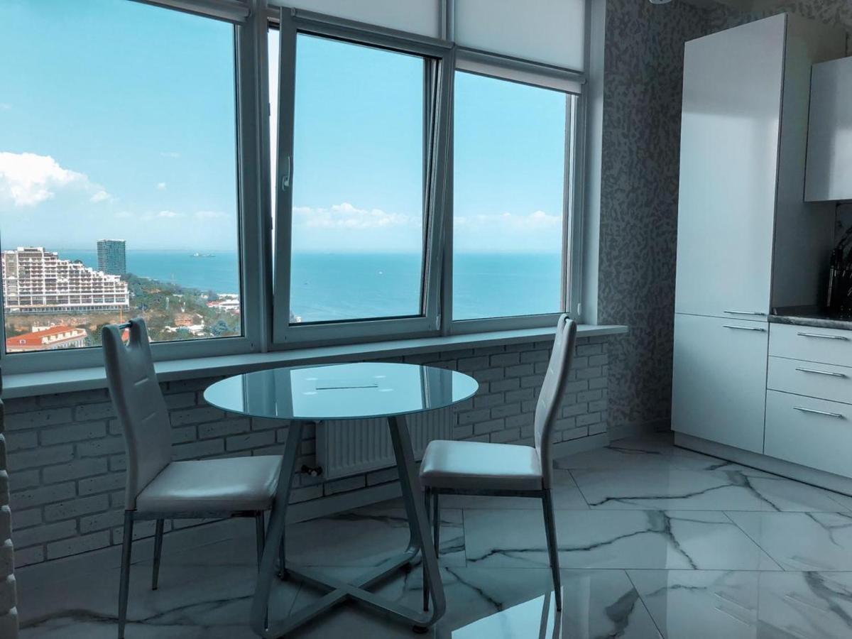 M&P Vip Appartments In Arkadia Одеса Екстериор снимка