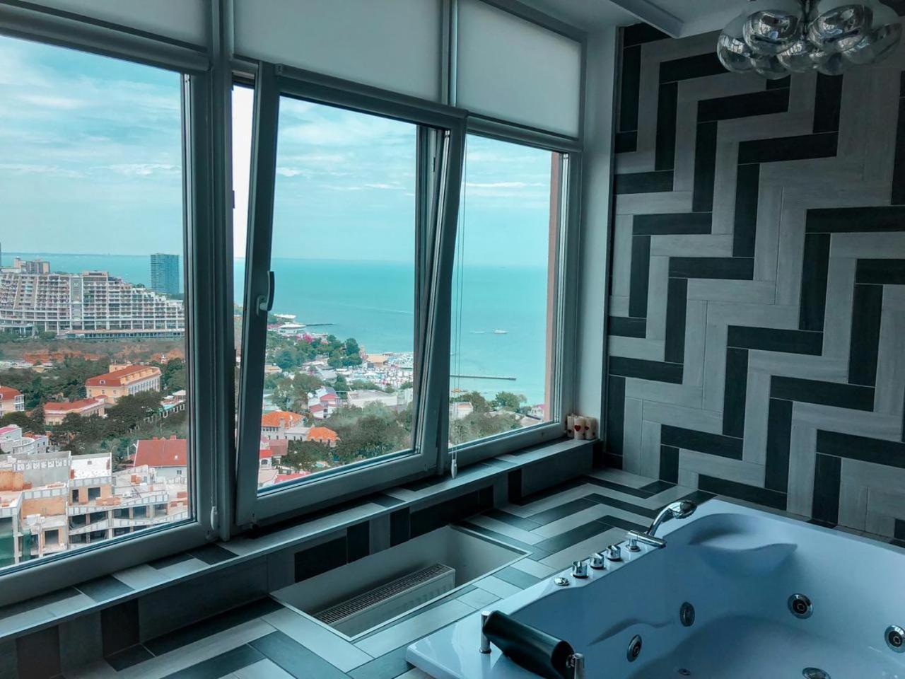 M&P Vip Appartments In Arkadia Одеса Стая снимка