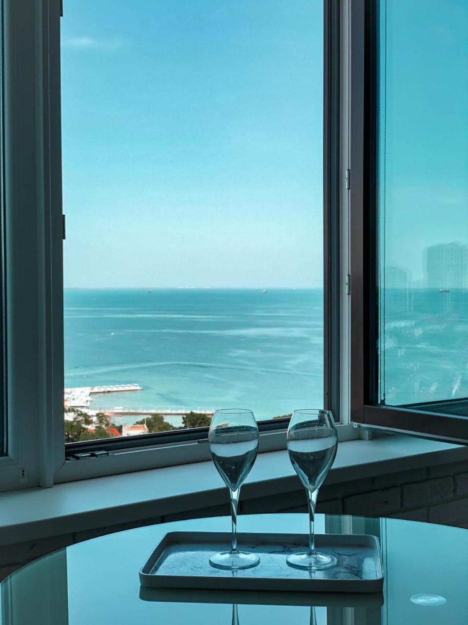 M&P Vip Appartments In Arkadia Одеса Стая снимка