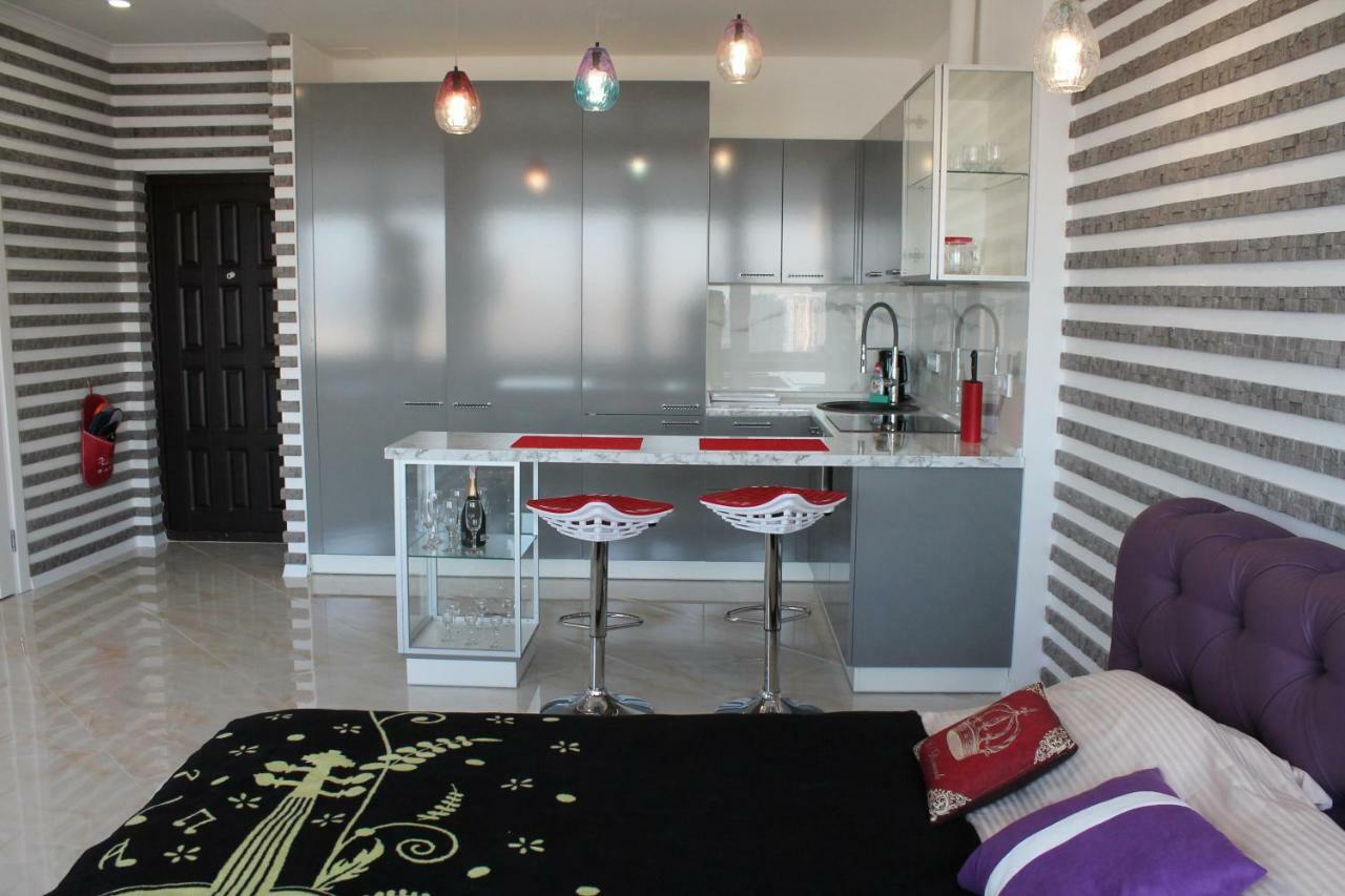 M&P Vip Appartments In Arkadia Одеса Екстериор снимка
