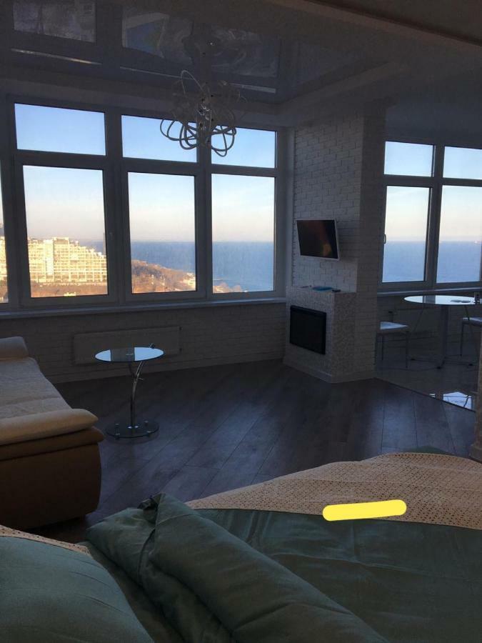 M&P Vip Appartments In Arkadia Одеса Екстериор снимка
